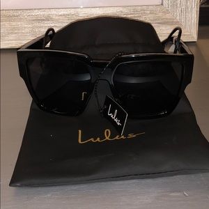 Edna Black Oversized Sunglasses